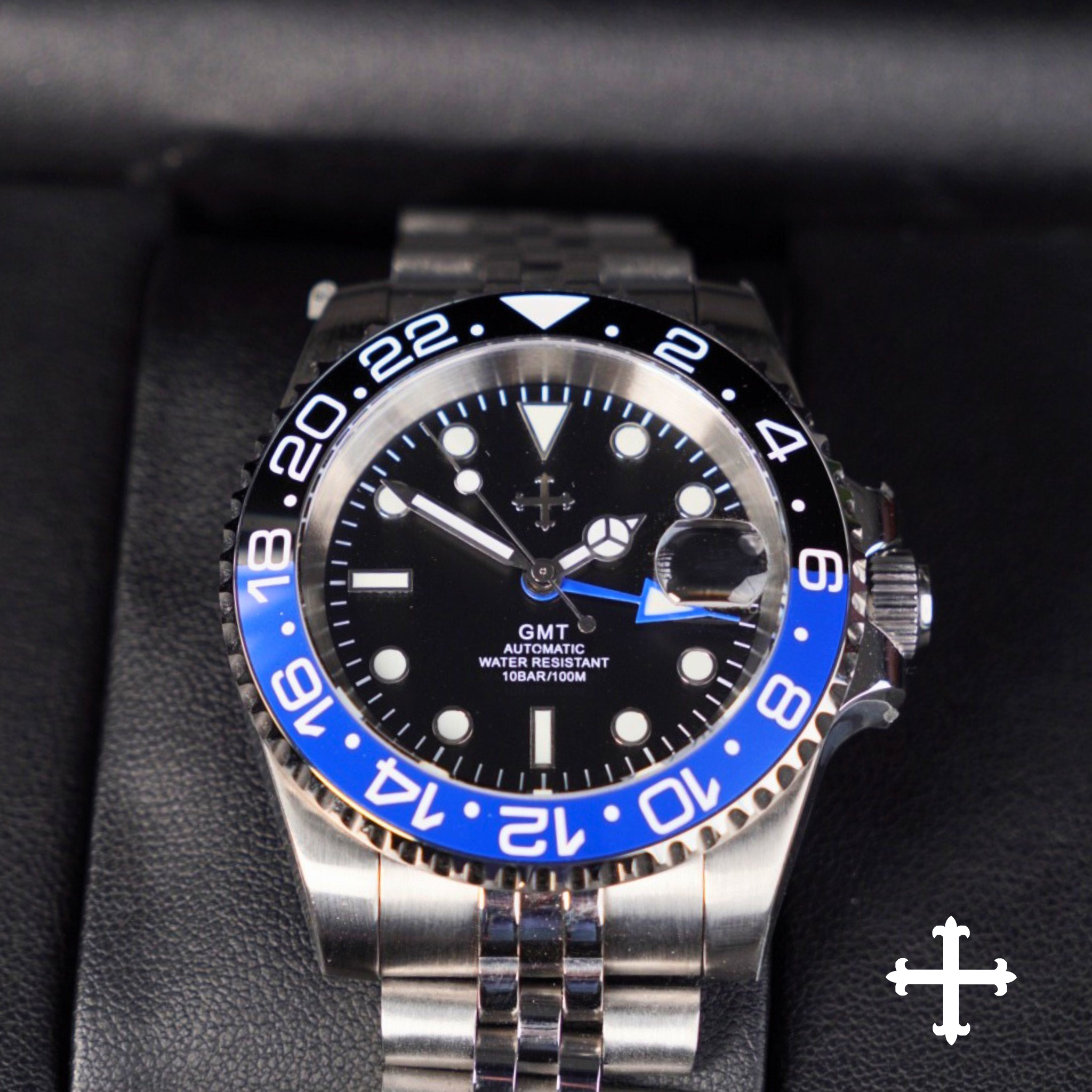 Nocturne Blue GMT - manecilla azul